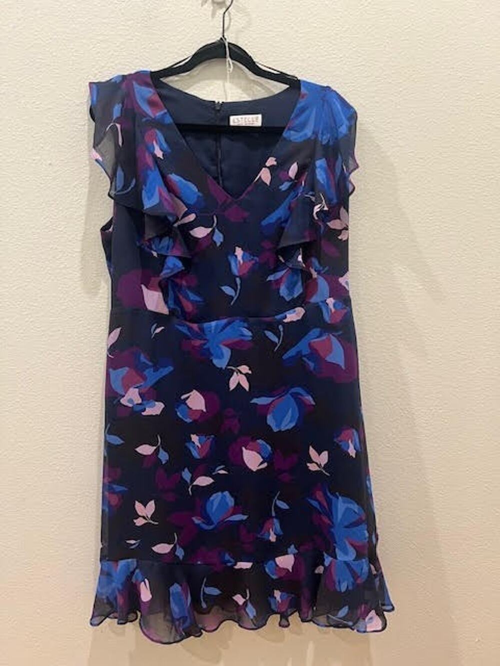 Estelle Woman Dress Size 16W Navy/Purple/Blue/Pink Floral Cap Sleeve Dress